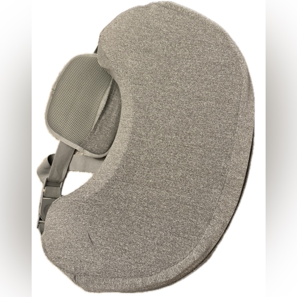 Frida nursing pillow
